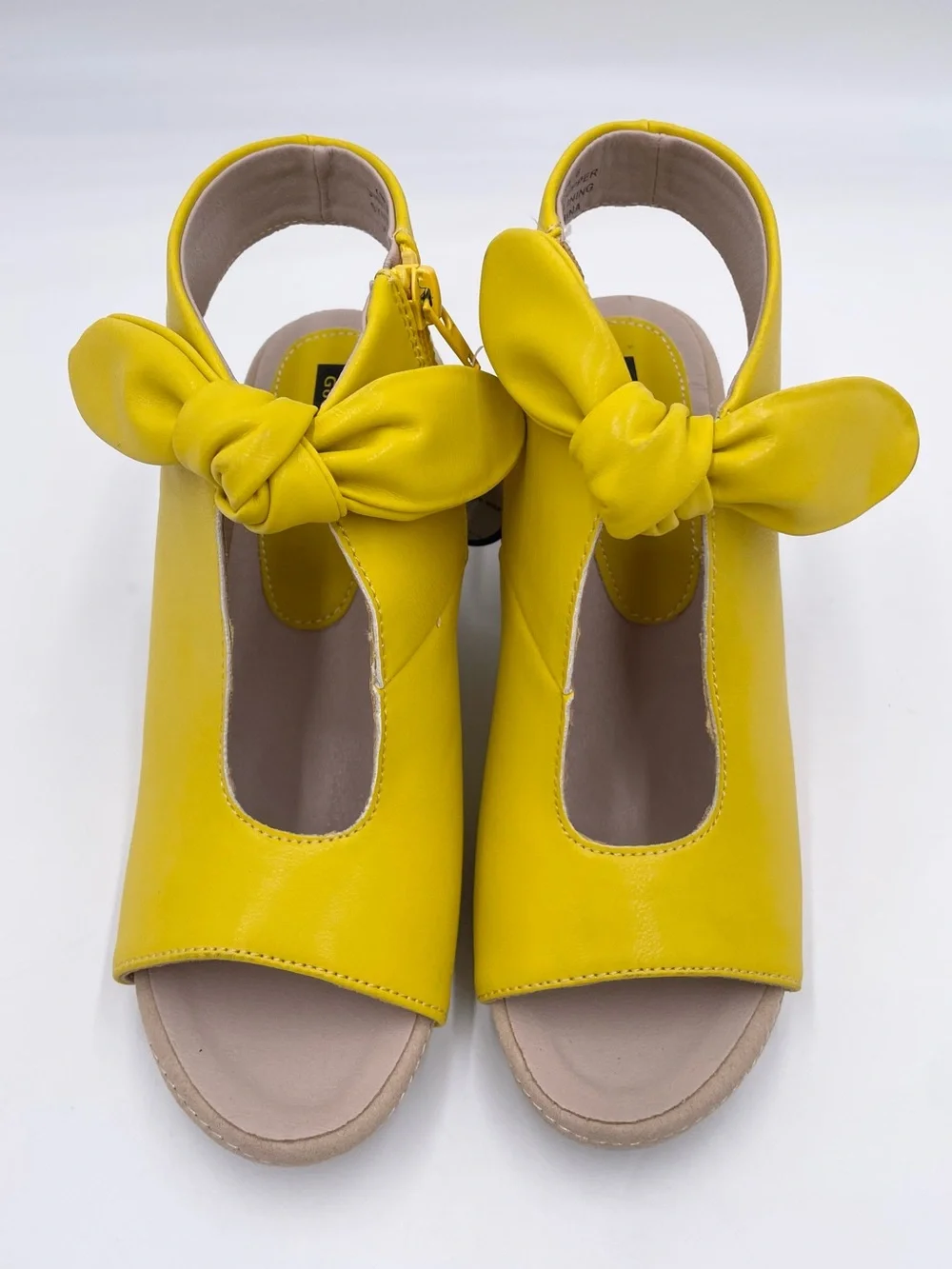 NEW Good Choice Kimora Sandal Heels Size 6 Bright Yellow Faux Leather Bow Detail